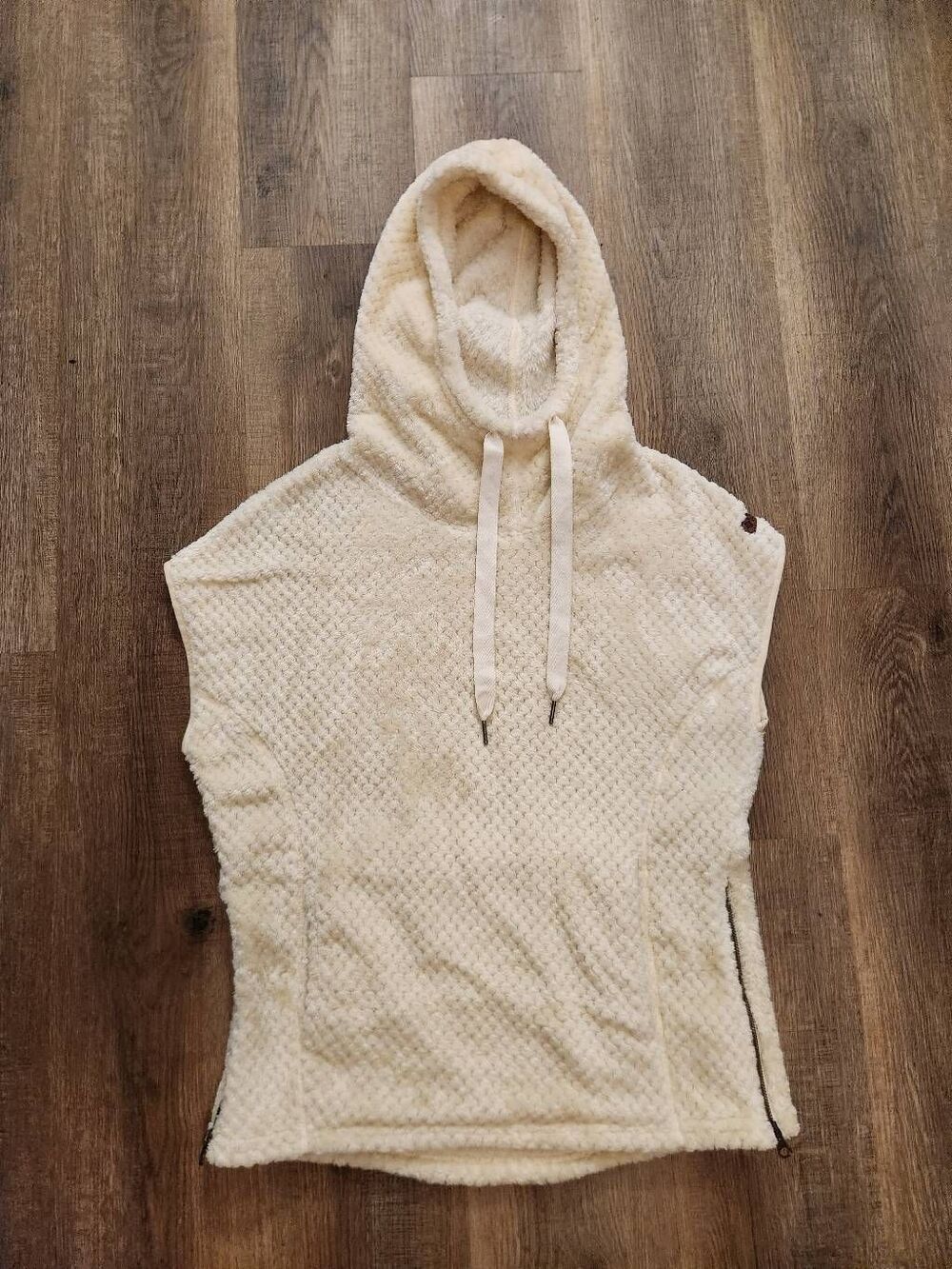 COLUMBIA WOMEN FIRESIDE ll SHERPA SHRUG VEST HOOD KANGAROO POCKET BISQUE IVORY M